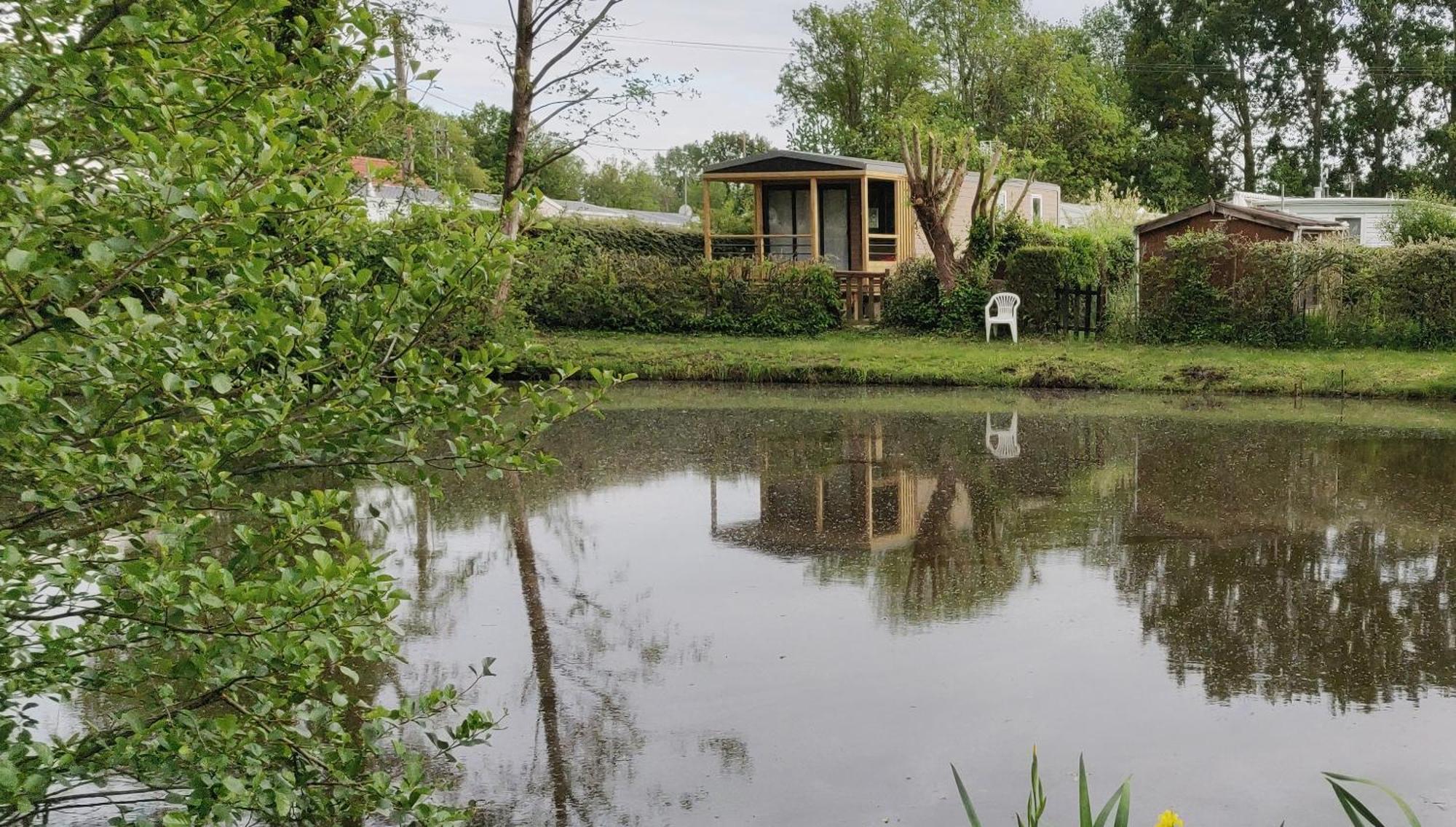 Camping La Haie Penee **** Saint-Quentin-en-Tourmont Exterior photo