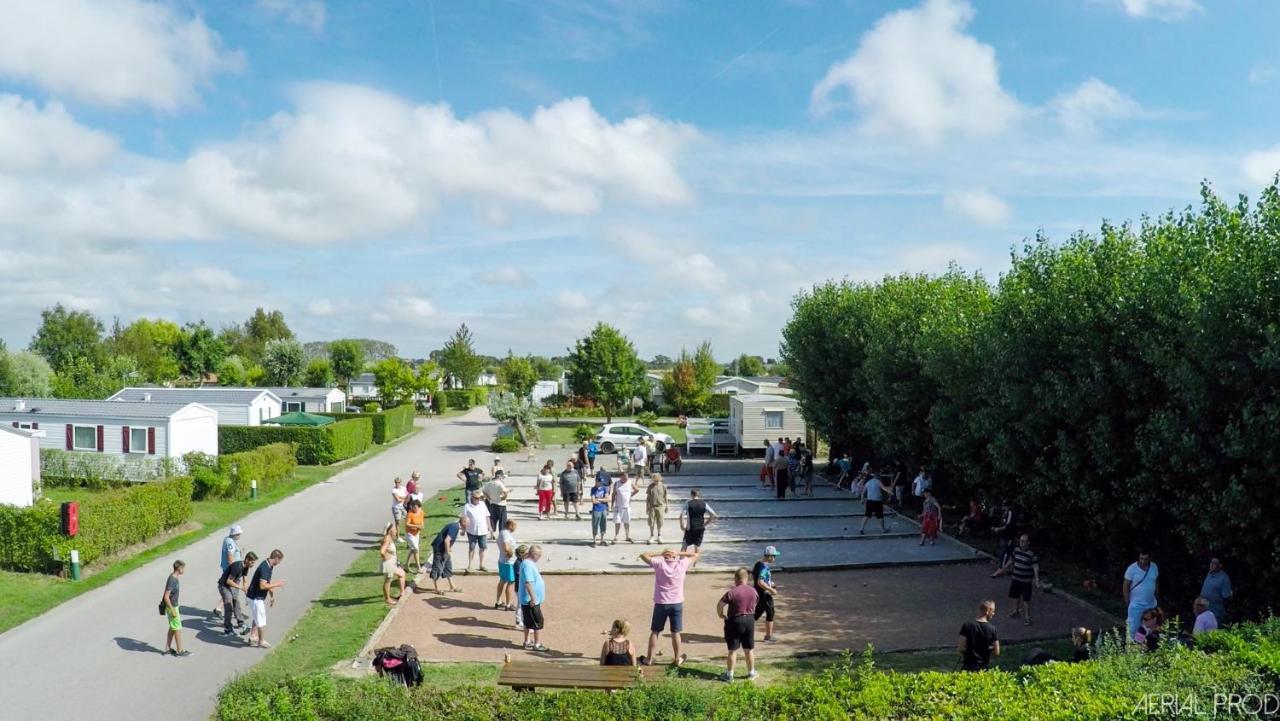 Camping La Haie Penee **** Saint-Quentin-en-Tourmont Exterior photo