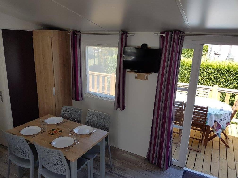 Camping La Haie Penee **** Saint-Quentin-en-Tourmont Exterior photo