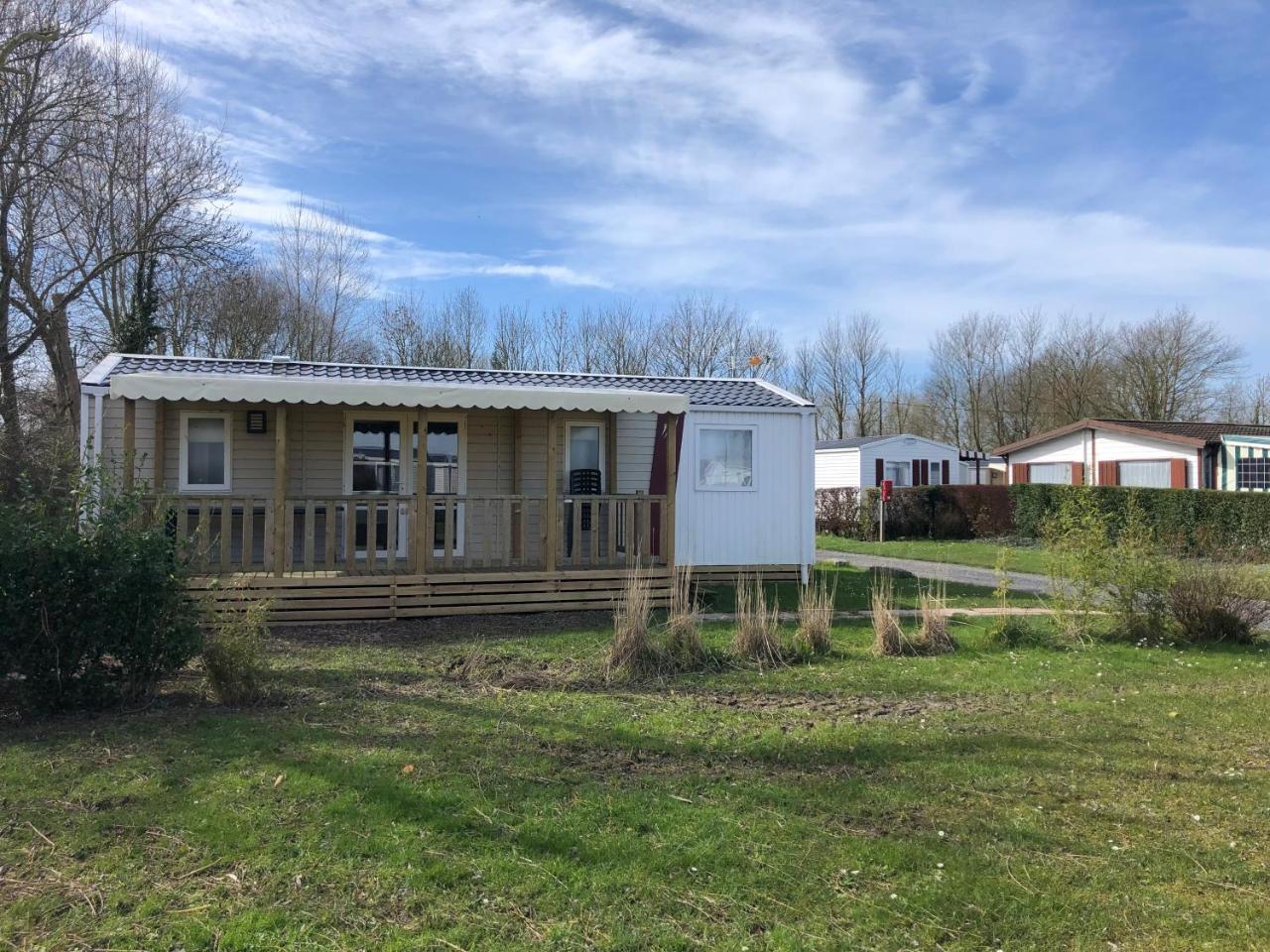 Camping La Haie Penee **** Saint-Quentin-en-Tourmont Exterior photo
